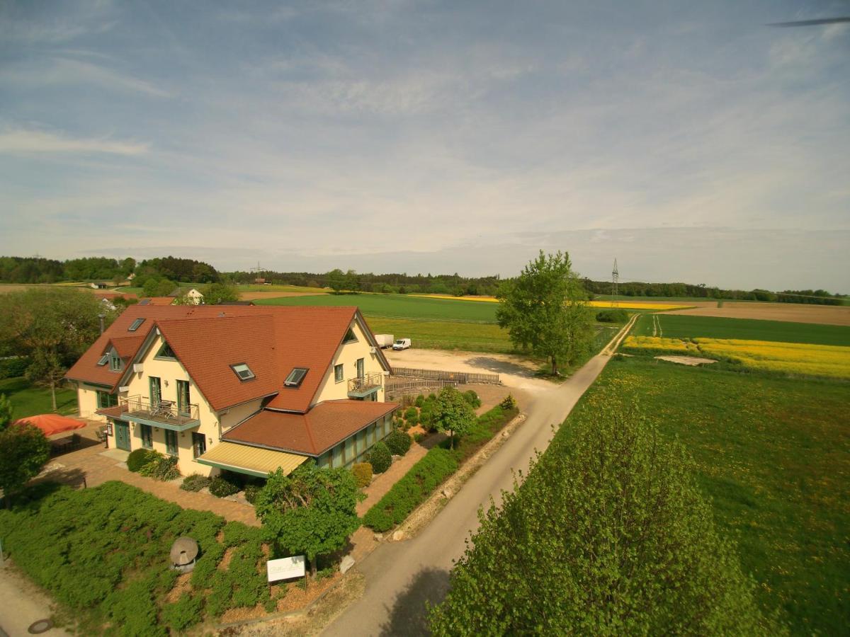 Bett'N Glueck - Uebernachtung & Fruehstueck Bed & Breakfast Zusmarshausen Dış mekan fotoğraf
